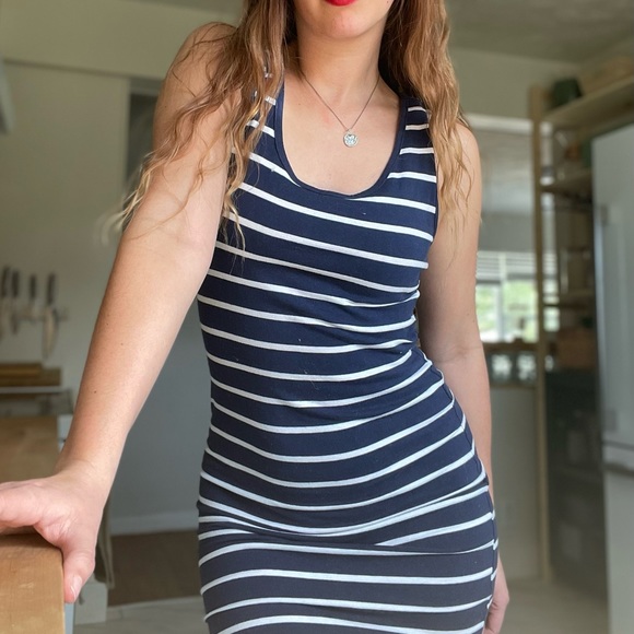Heart & Hips Striped Dress - Picture 2 of 6